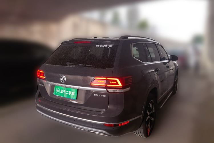 Used Volkswagen Teramont 2017 330TSI Two-Wheel-Drive Luxury Edition Rear Right 45 Deg