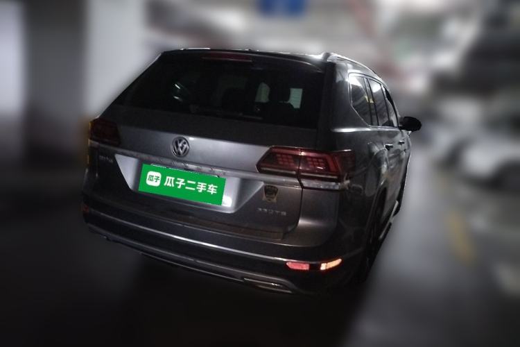 Used Volkswagen Teramont 2017 330TSI Two-Wheel-Drive Luxury Edition Rear Right 45 Deg