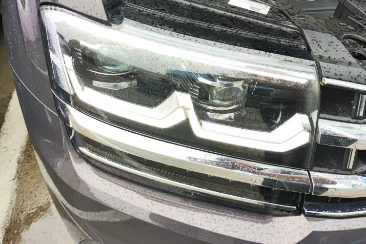 Used Volkswagen Teramont 2017 380TSI Four-Wheel Drive Flagship Edition Right Front Headlight