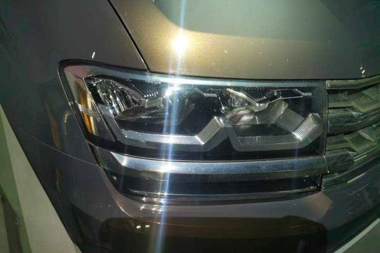 Used Volkswagen Teramont 2017 380TSI Four-Wheel Drive Luxury Edition Right Front Headlight