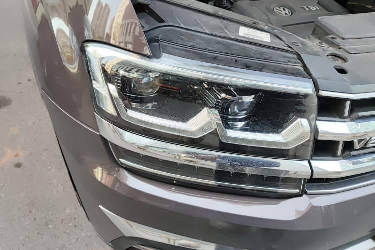 Used Volkswagen Teramont 2017 380TSI Four-Wheel Drive Flagship Edition Right Front Headlight