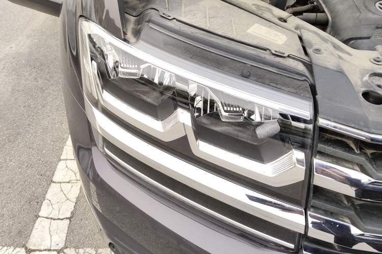 Used Volkswagen Teramont 2017 380TSI Four-Wheel Drive Luxury Edition Right Front Headlight