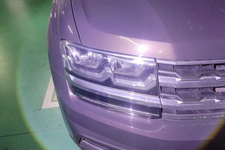 Used Volkswagen Teramont 2017 330TSI Two-Wheel-Drive Luxury Edition Right Front Headlight