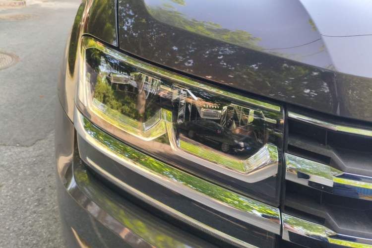 Used Volkswagen Teramont 2017 380TSI Four-Wheel Drive Luxury Edition Right Front Headlight