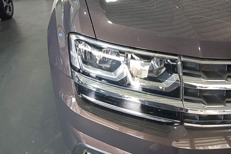 Used Volkswagen Teramont 2017 380TSI Four-Wheel Drive Luxury Edition Right Front Headlight