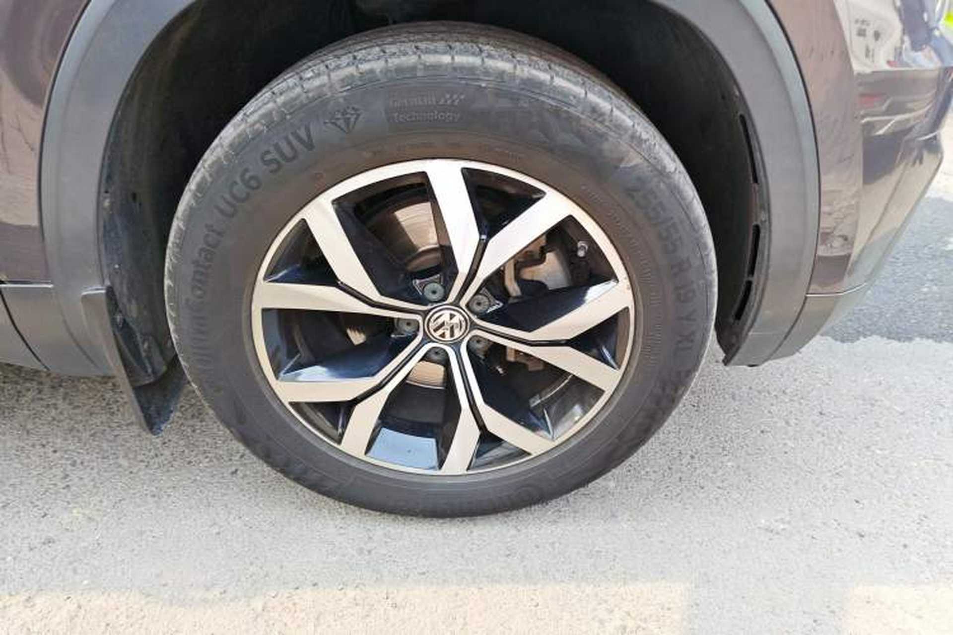 Used Volkswagen Teramont 2017 380TSI Four-Wheel Drive Luxury Edition Right Front Wheel Hub