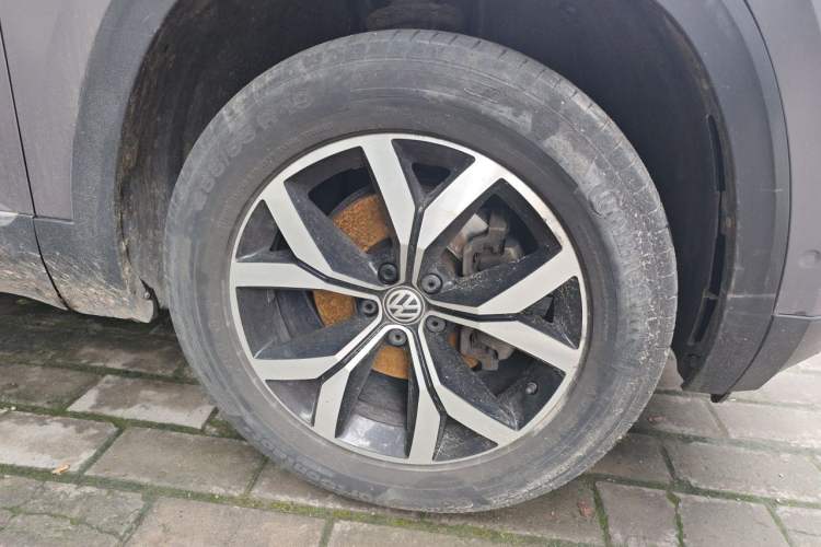 Used Volkswagen Teramont 2017 380TSI Four-Wheel Drive Luxury Edition Right Front Wheel Hub