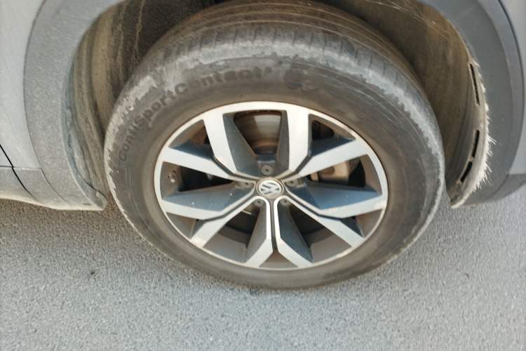 Used Volkswagen Teramont 2017 380TSI Four-Wheel Drive Luxury Edition Right Front Wheel Hub