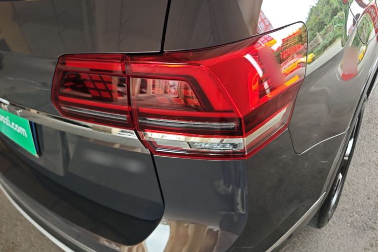 Used Volkswagen Teramont 2017 380TSI Four-Wheel Drive Luxury Edition Right Rear Taillight