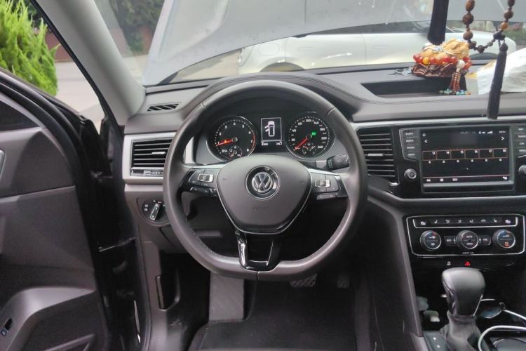 Used Volkswagen Teramont 2017 330TSI Two-Wheel-Drive Luxury Edition Steering Wheel