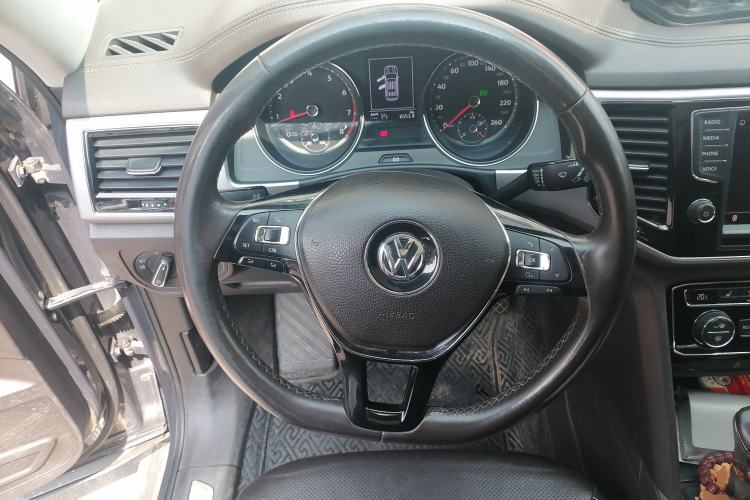 Used Volkswagen Teramont 2017 330TSI Two-Wheel-Drive Luxury Edition Steering Wheel