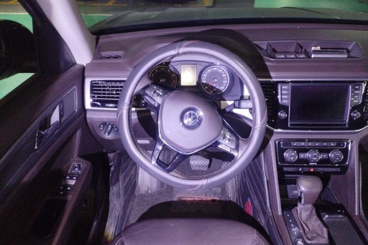 Used Volkswagen Teramont 2017 330TSI Two-Wheel-Drive Luxury Edition Steering Wheel