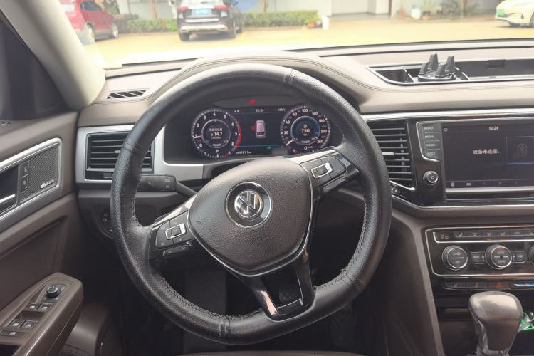Used Volkswagen Teramont 2017 330TSI Two-Wheel-Drive Flagship Edition Steering Wheel