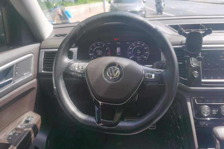 Used Volkswagen Teramont 2017 380TSI Four-Wheel Drive Flagship Edition Steering Wheel