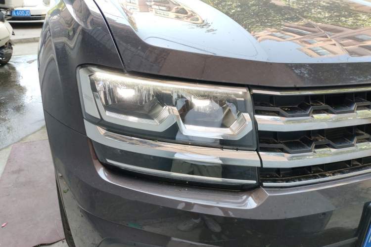 Used Volkswagen Teramont 2017 380TSI Four-Wheel Drive Luxury Edition Right Front Headlight