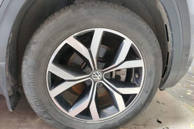 Used Volkswagen Teramont 2017 380TSI Four-Wheel Drive Luxury Edition Right Front Wheel Hub
