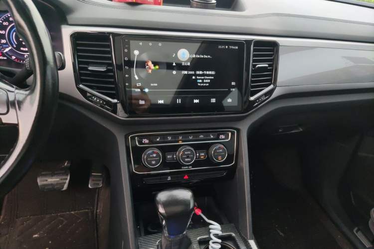 Used Volkswagen Teramont 2017 380TSI Four-Wheel Drive Luxury Edition Audio And AC Panel