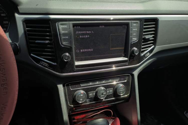 Used Volkswagen Teramont 2017 380TSI Four-Wheel Drive Comfort Edition Audio And AC Panel