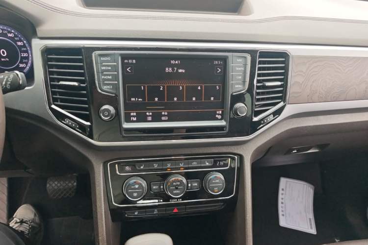 Used Volkswagen Teramont 2017 380TSI Four-Wheel Drive Flagship Edition Audio And AC Panel