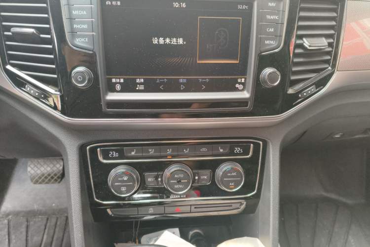 Used Volkswagen Teramont 2017 380TSI Four-Wheel Drive Luxury Edition Audio And AC Panel