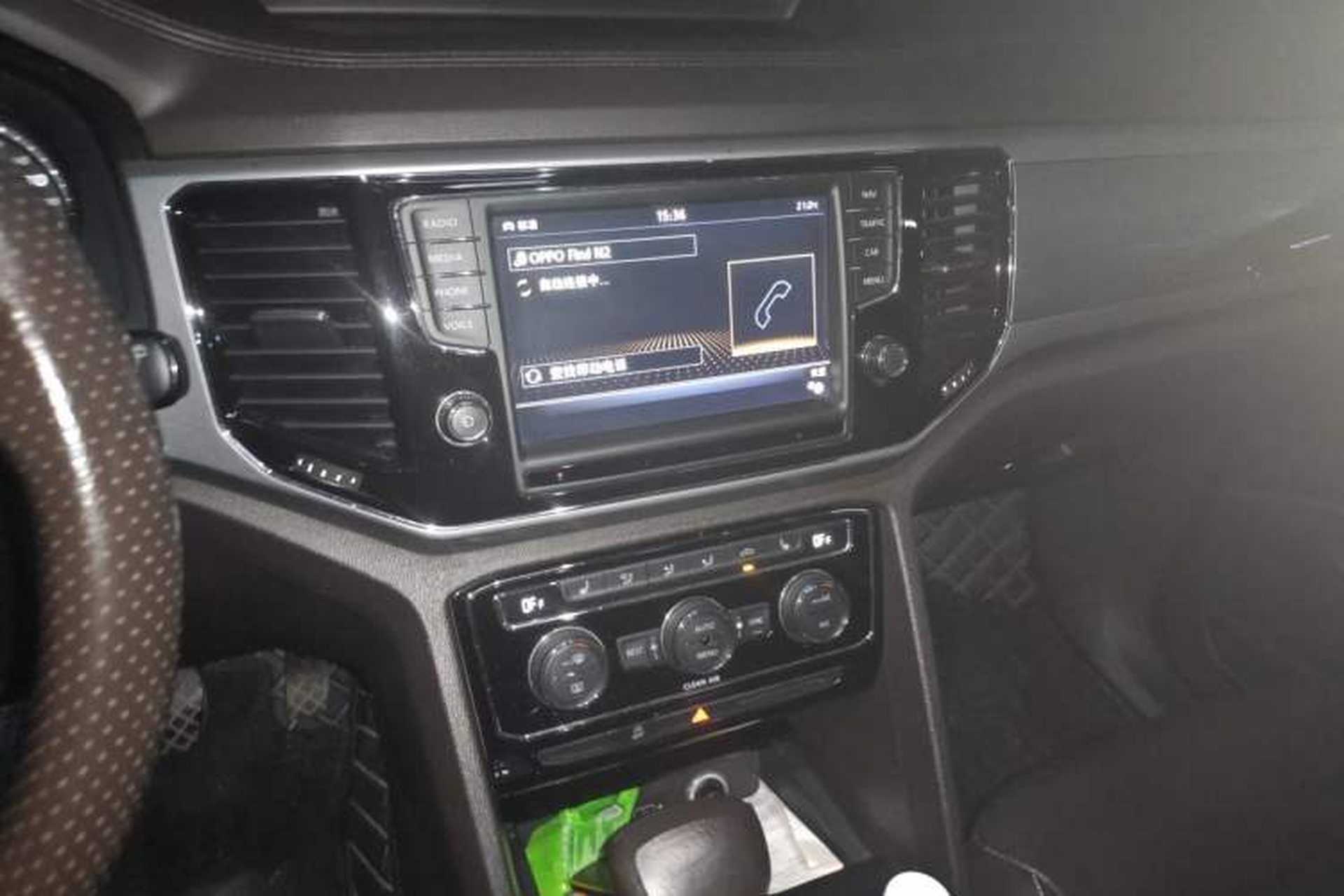 Used Volkswagen Teramont 2017 530 V6 Four-Wheel Drive Luxury Edition Audio And AC Panel