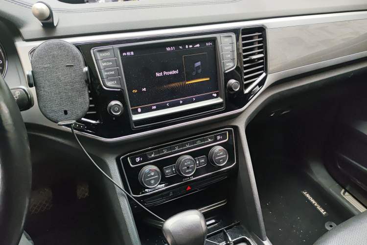 Used Volkswagen Teramont 2017 380TSI Four-Wheel Drive Luxury Edition Audio And AC Panel