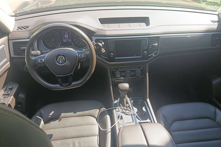 Used Volkswagen Teramont 2017 330TSI Two-Wheel-Drive Luxury Edition Center Console