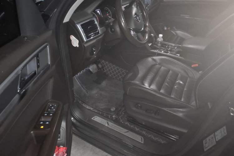 Used Volkswagen Teramont 2017 530 V6 Four-Wheel Drive Luxury Edition Driver Seat