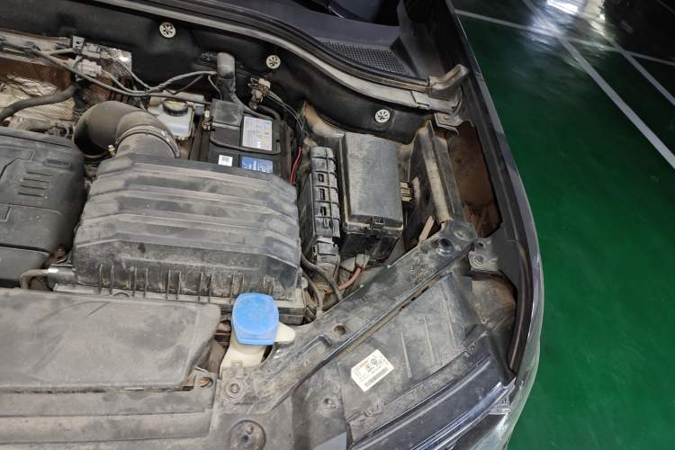 Used Volkswagen Teramont 2017 380TSI Four-Wheel Drive Luxury Edition Engine Bay Left
