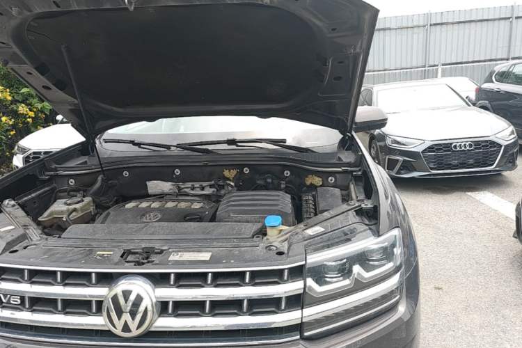 Used Volkswagen Teramont 2017 530 V6 Four-Wheel Drive Supreme Flagship Edition Engine Bay Left
