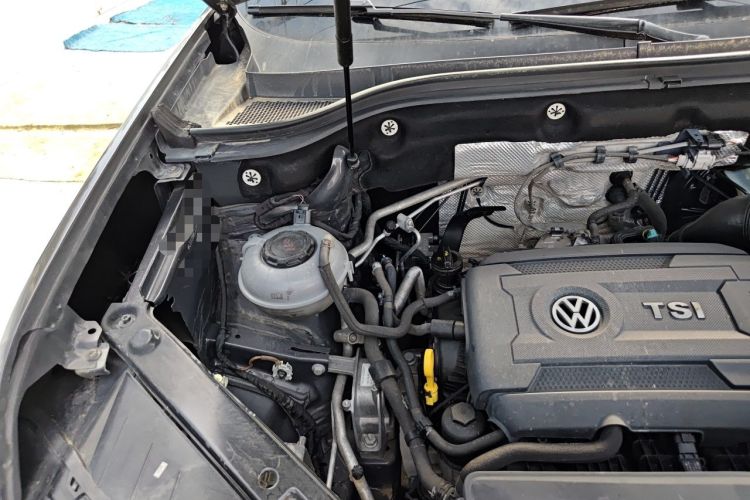 Used Volkswagen Teramont 2017 380TSI Four-Wheel Drive Luxury Edition Engine Bay Right