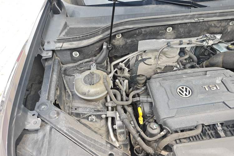 Used Volkswagen Teramont 2017 380TSI Four-Wheel Drive Luxury Edition Engine Bay Right
