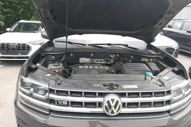 Used Volkswagen Teramont 2017 530 V6 Four-Wheel Drive Supreme Flagship Edition Engine Bay Right