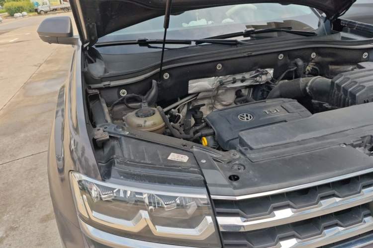 Used Volkswagen Teramont 2017 380TSI Four-Wheel Drive Luxury Edition Engine Bay Right