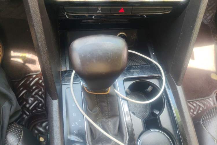 Used Volkswagen Teramont 2017 380TSI Four-Wheel Drive Luxury Edition Gear Lever