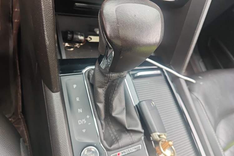 Used Volkswagen Teramont 2017 380TSI Four-Wheel Drive Luxury Edition Gear Lever