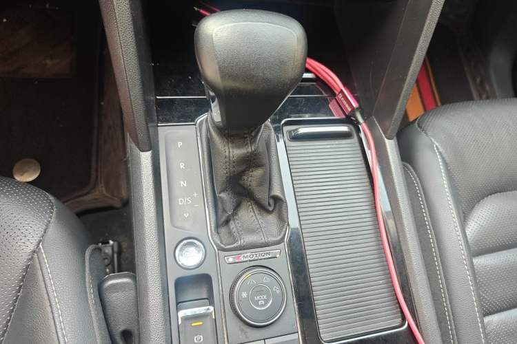 Used Volkswagen Teramont 2017 380TSI Four-Wheel Drive Luxury Edition Gear Lever