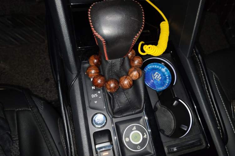 Used Volkswagen Teramont 2017 330TSI Two-Wheel-Drive Luxury Edition Gear Lever