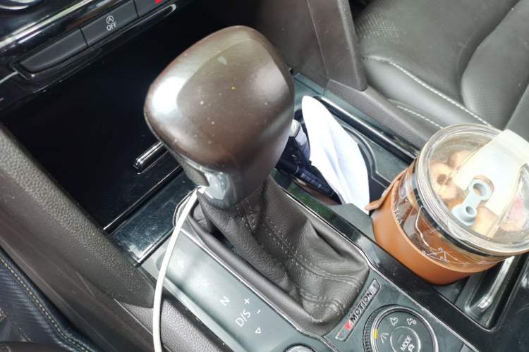Used Volkswagen Teramont 2017 380TSI Four-Wheel Drive Luxury Edition Gear Lever