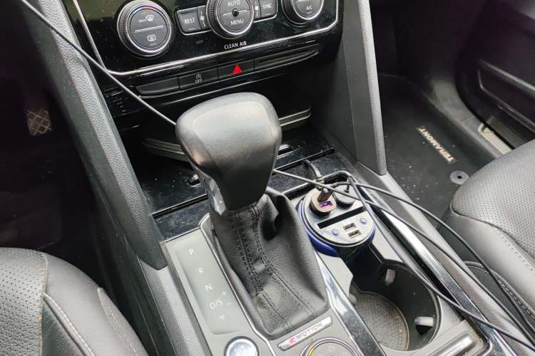 Used Volkswagen Teramont 2017 380TSI Four-Wheel Drive Luxury Edition Gear Lever