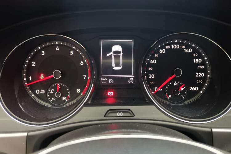 Used Volkswagen Teramont 2017 530 V6 Four-Wheel Drive Luxury Edition Instrument Cluster