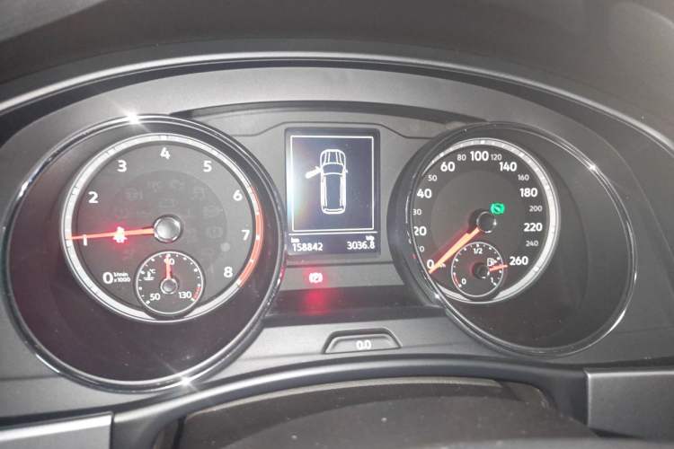 Used Volkswagen Teramont 2017 530 V6 Four-Wheel Drive Luxury Edition Instrument Cluster