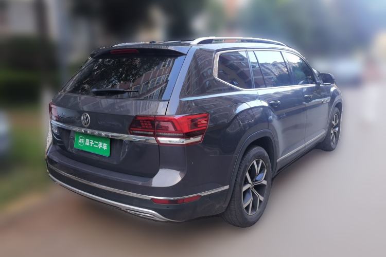 Used Volkswagen Teramont 2017 530 V6 Four-Wheel Drive Luxury Edition Rear Right 45 Deg