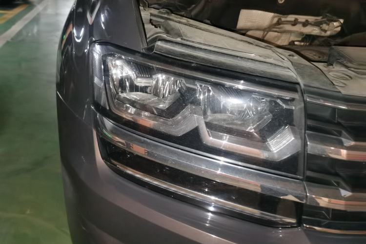 Used Volkswagen Teramont 2017 380TSI Four-Wheel Drive Luxury Edition Right Front Headlight