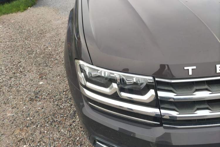 Used Volkswagen Teramont 2017 380TSI Four-Wheel Drive Luxury Edition Right Front Headlight