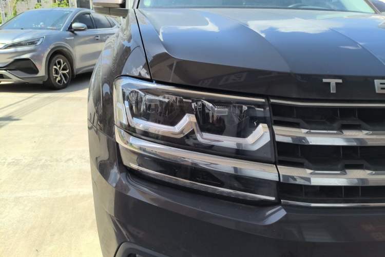 Used Volkswagen Teramont 2017 380TSI Four-Wheel Drive Comfort Edition Right Front Headlight