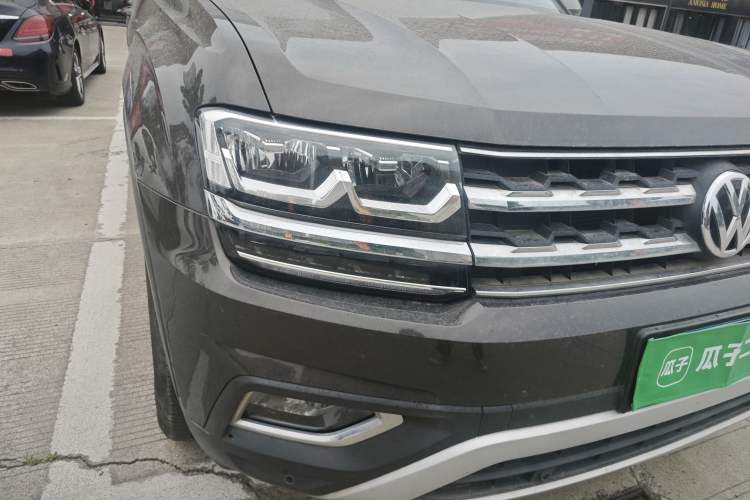 Used Volkswagen Teramont 2017 380TSI Four-Wheel Drive Luxury Edition Right Front Headlight