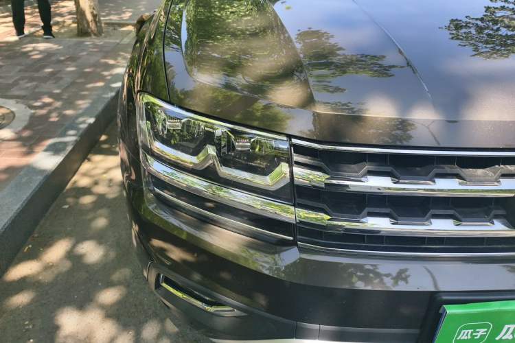 Used Volkswagen Teramont 2017 380TSI Four-Wheel Drive Luxury Edition Right Front Headlight