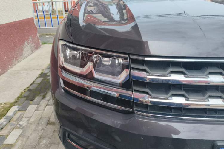 Used Volkswagen Teramont 2017 380TSI Four-Wheel Drive Luxury Edition Right Front Headlight
