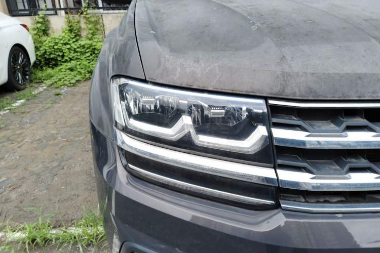 Used Volkswagen Teramont 2017 380TSI Four-Wheel Drive Luxury Edition Right Front Headlight